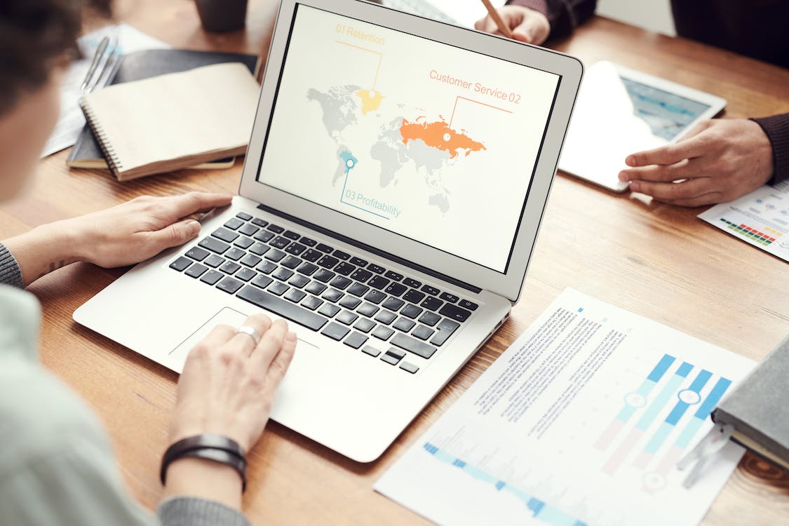 TIC, IOT e IA aplicada en auditorías y gestión de proyectos de cooperación internacional